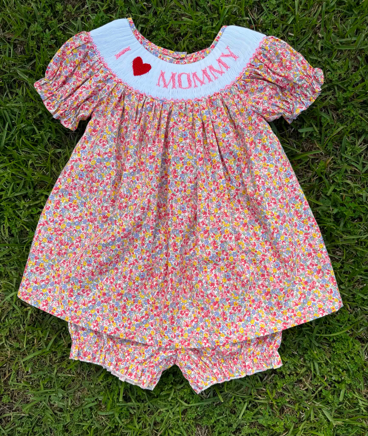 I ❤️ Mommy Hand Smocked Set