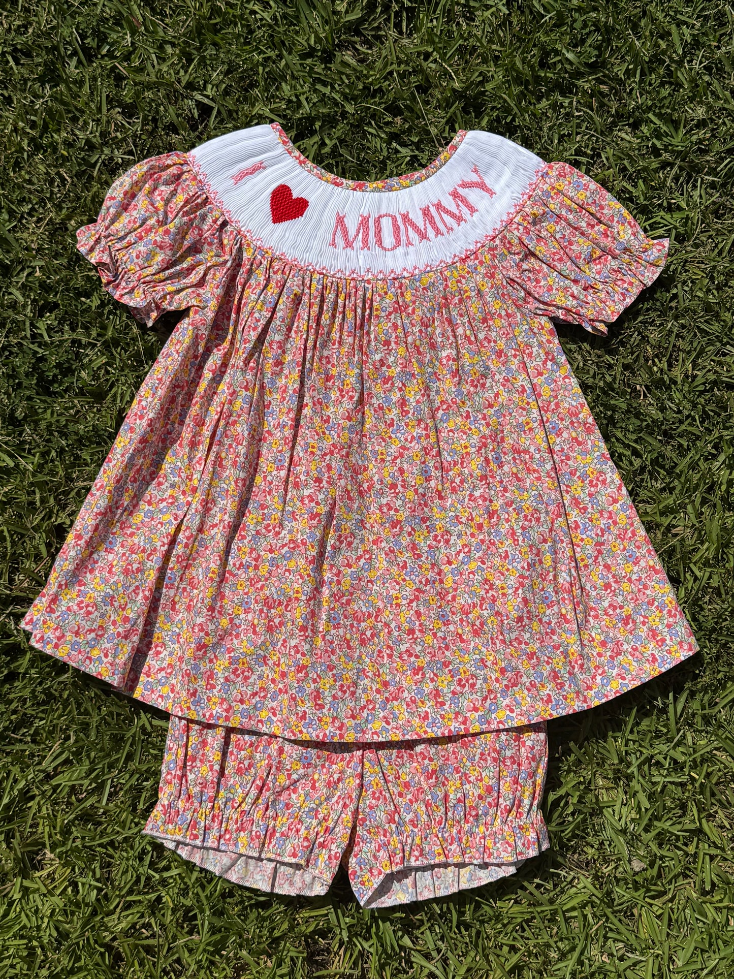 I ❤️ Mommy Hand Smocked Set