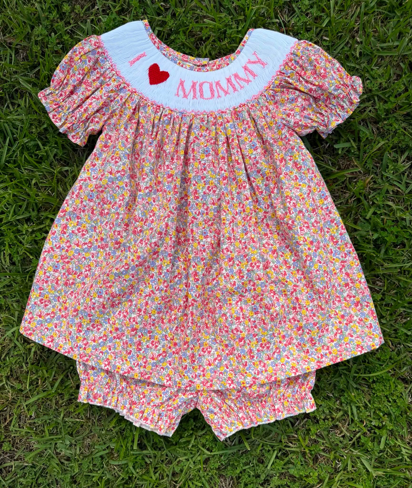 I ❤️ Mommy Hand Smocked Set